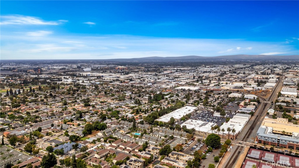 563 W Maple Avenue Property Photo 46