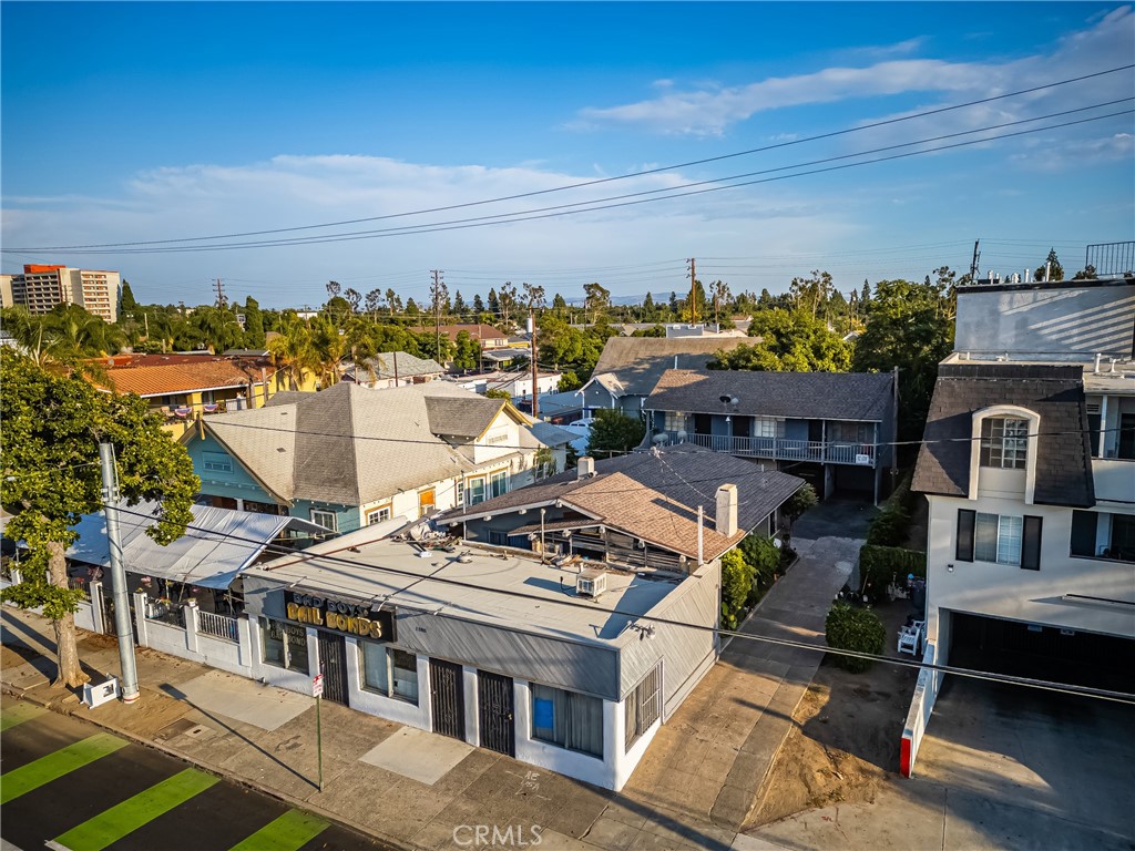 1106 W Santa Ana Boulevard Property Photo 1