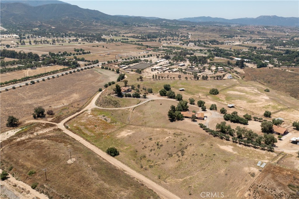 36400 De Portola Road Property Photo 3