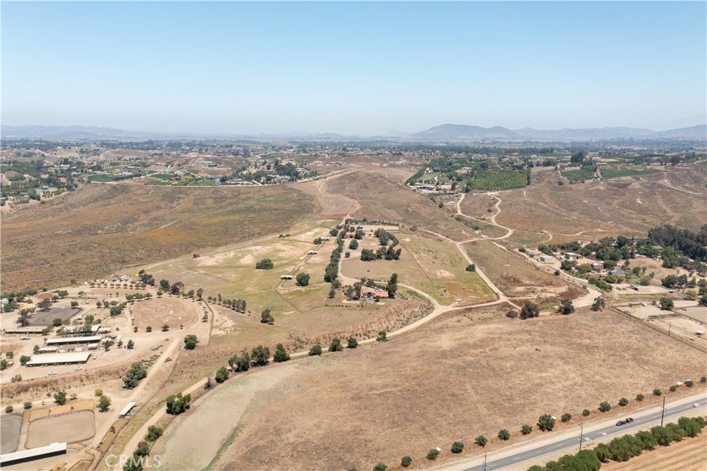 36400 De Portola Road Property Photo 14