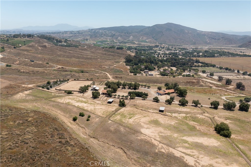 36400 De Portola Road Property Photo 15