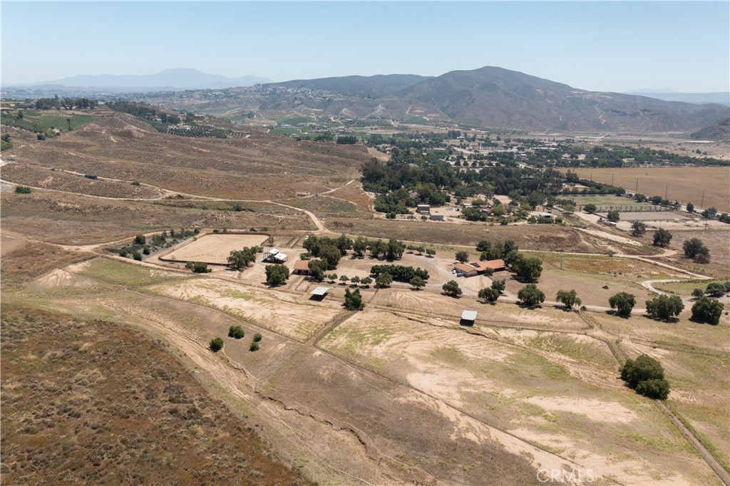 36400 De Portola Road Property Photo 17