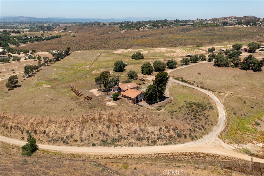 36400 De Portola Road Property Photo 22