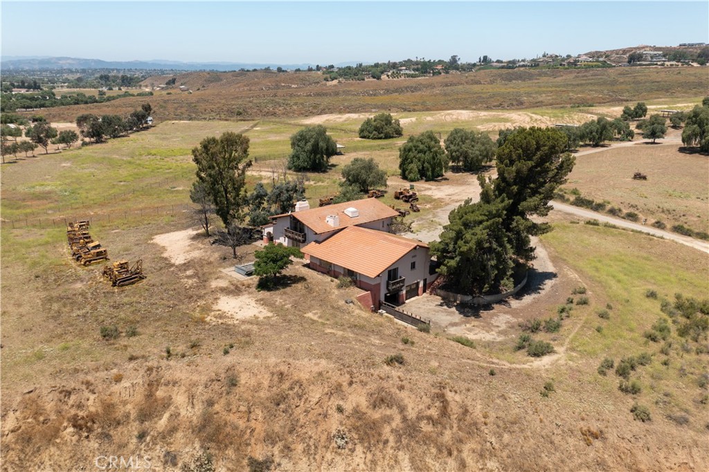 36400 De Portola Road Property Photo 25