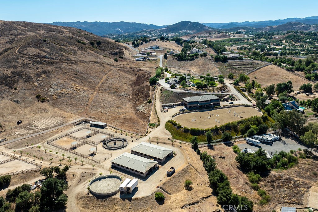 20420 Wendy Lane Property Photo 7