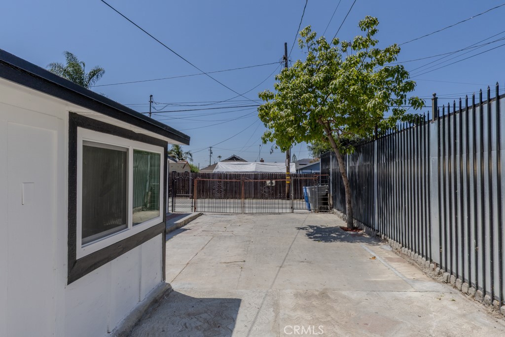 818 E Stearns Avenue Property Photo 54