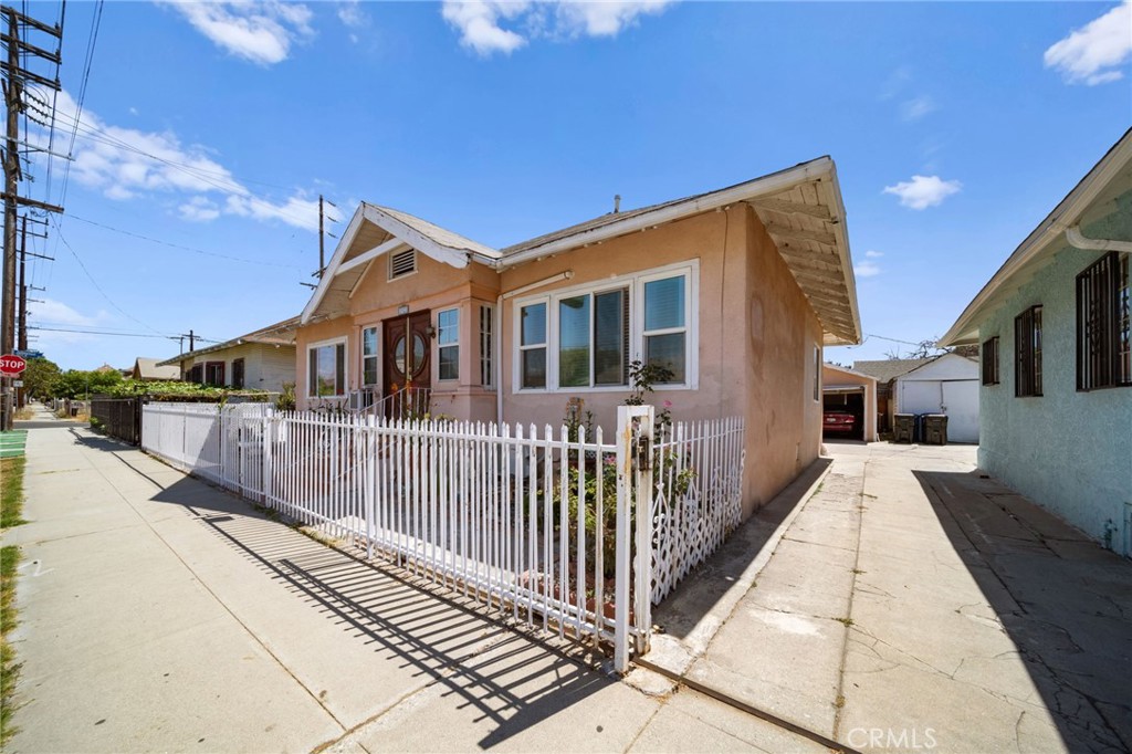 2922 Darwin Avenue Property Photo 2