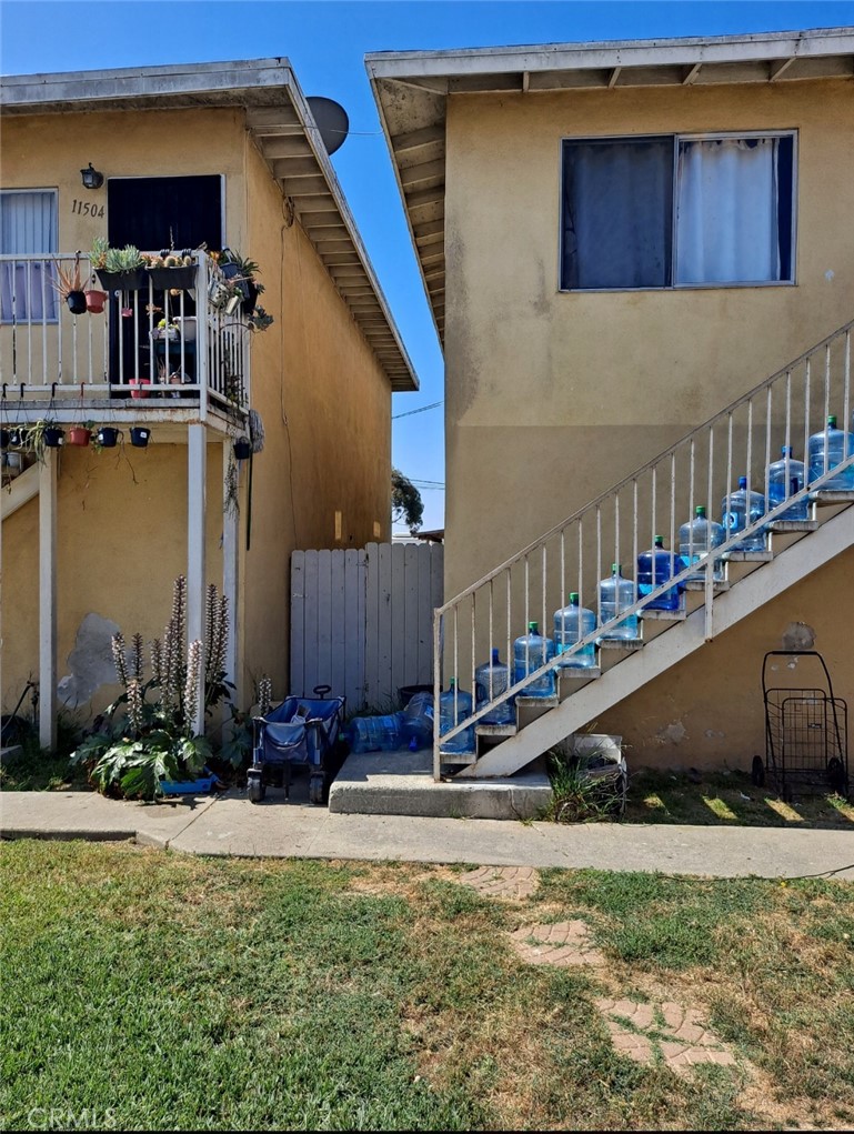 11500 Berendo Avenue Property Photo 3