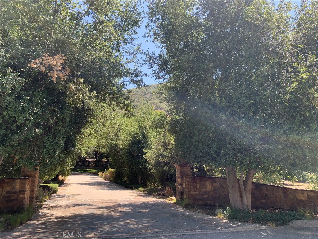 28082 Williams Canyon Property Photo