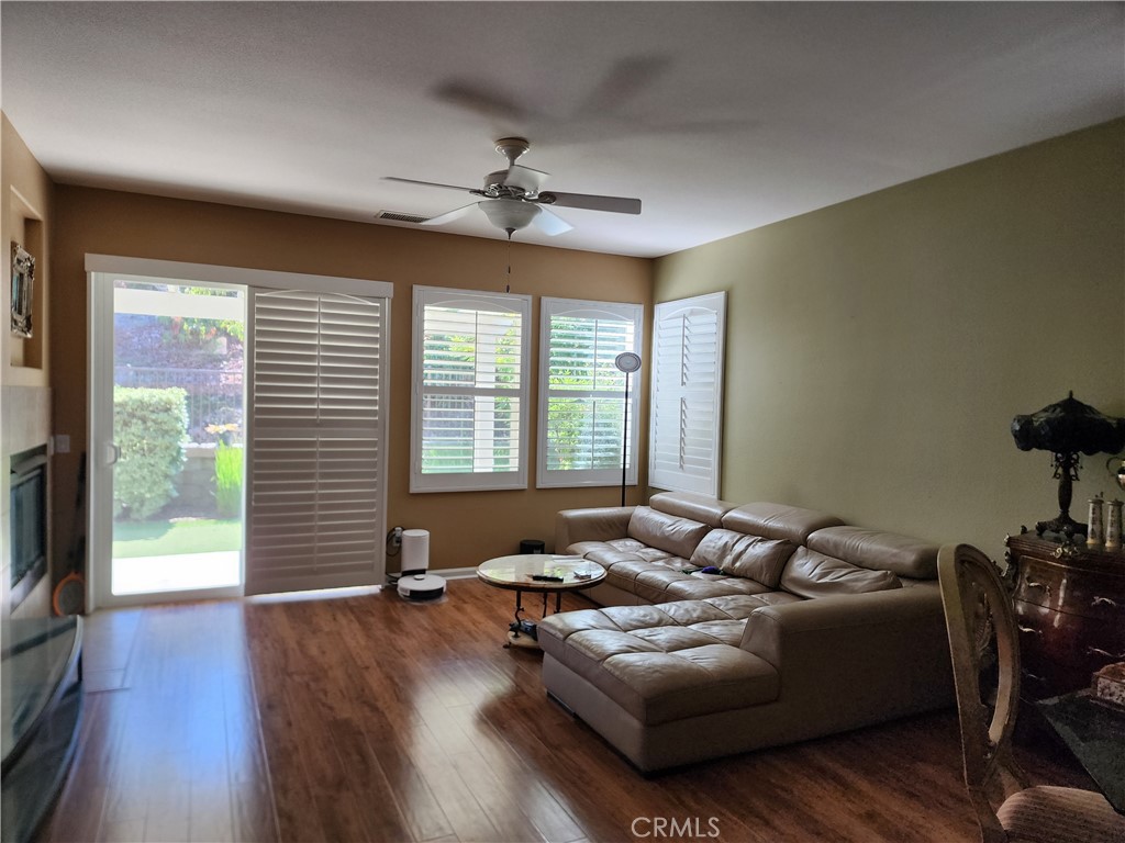 9153 Wooded Hill Drive Property Photo 4