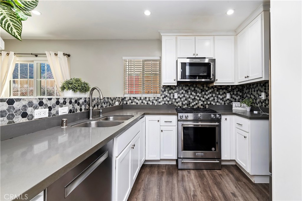 17525 Bodkin Avenue Property Photo 1