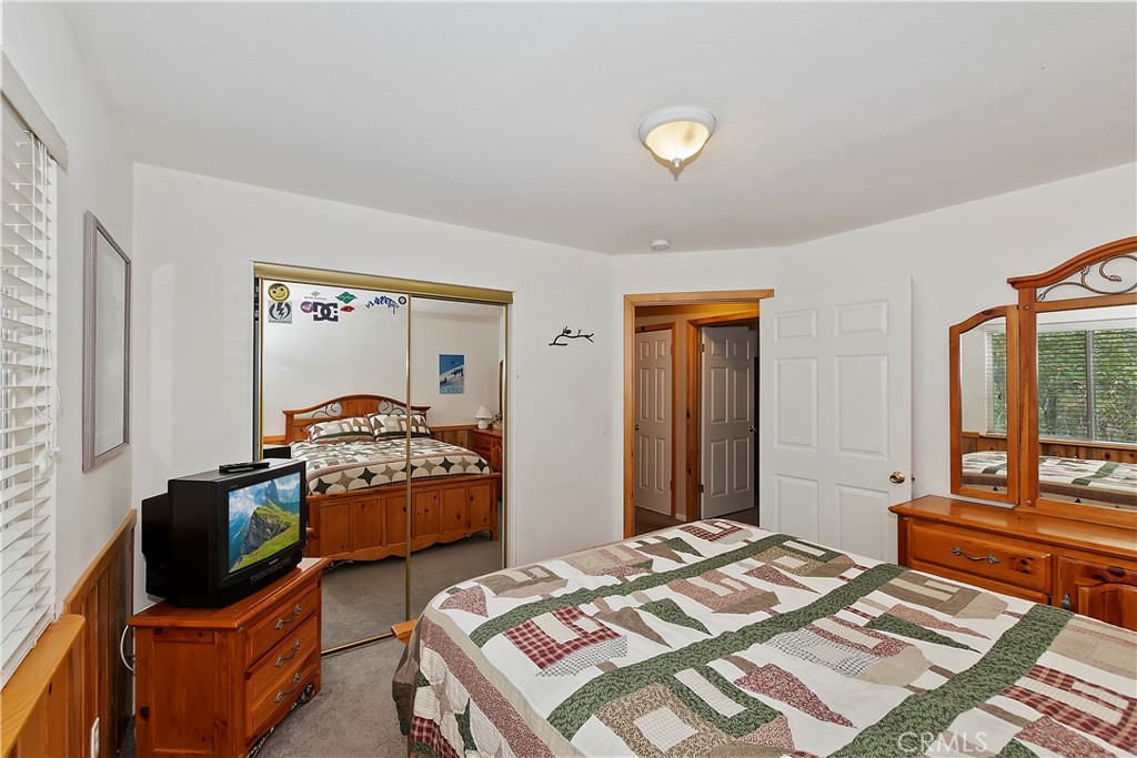 1394 La Crescenta Drive Property Photo 15