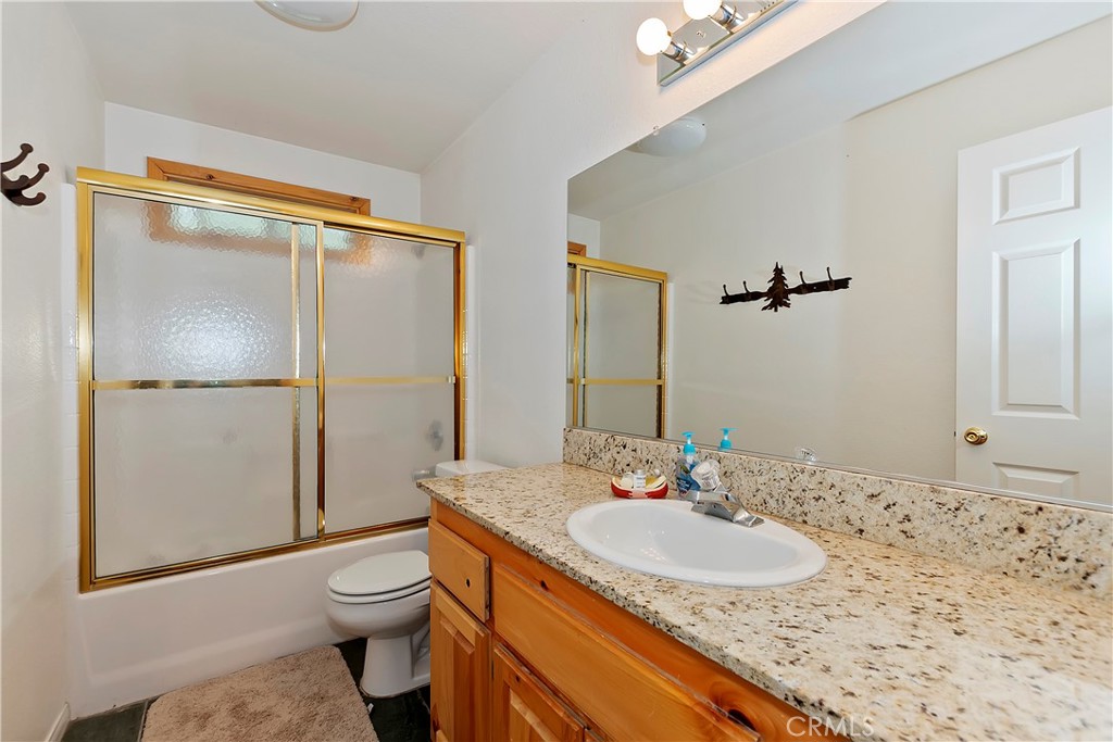 1394 La Crescenta Drive Property Photo 23