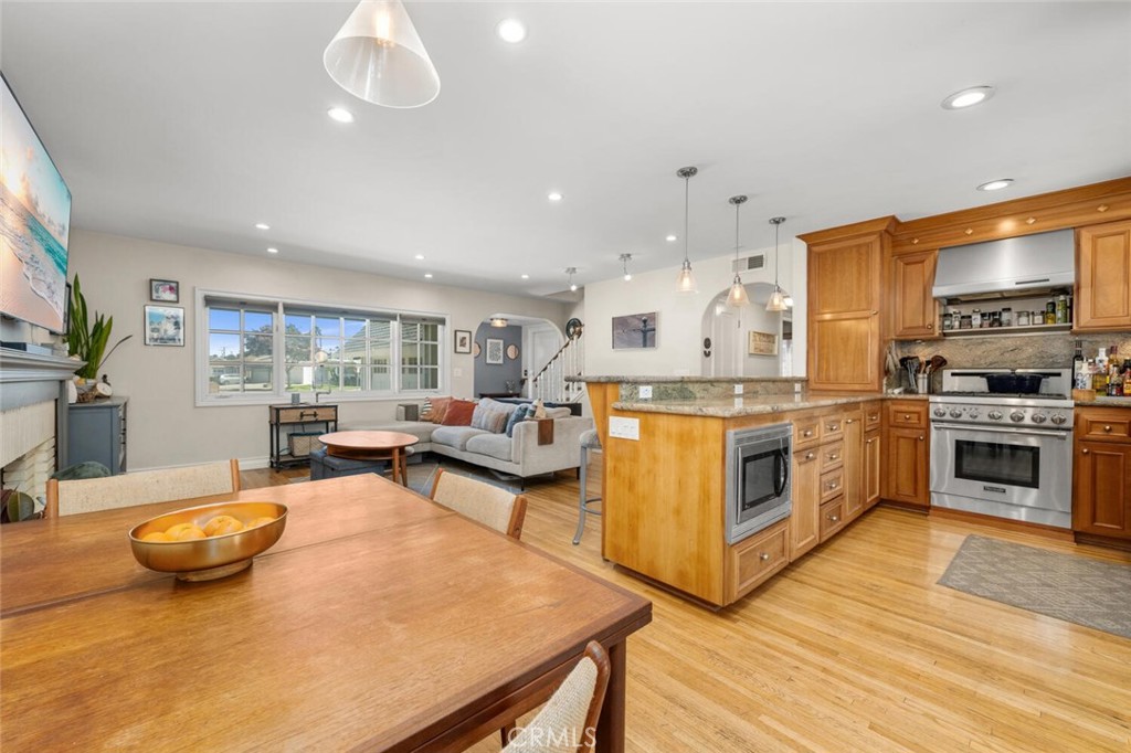 400 Coastline Drive Property Photo 16