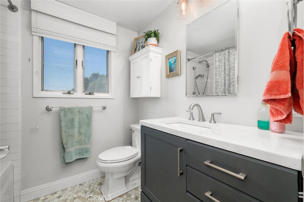 400 Coastline Drive Property Photo 37