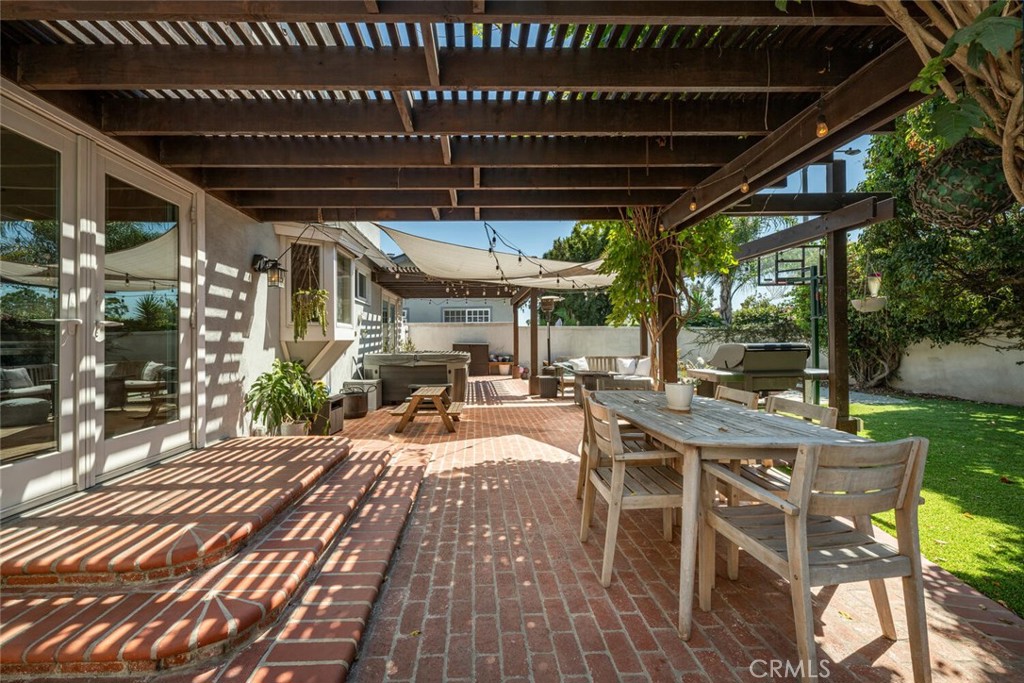 400 Coastline Drive Property Photo 45