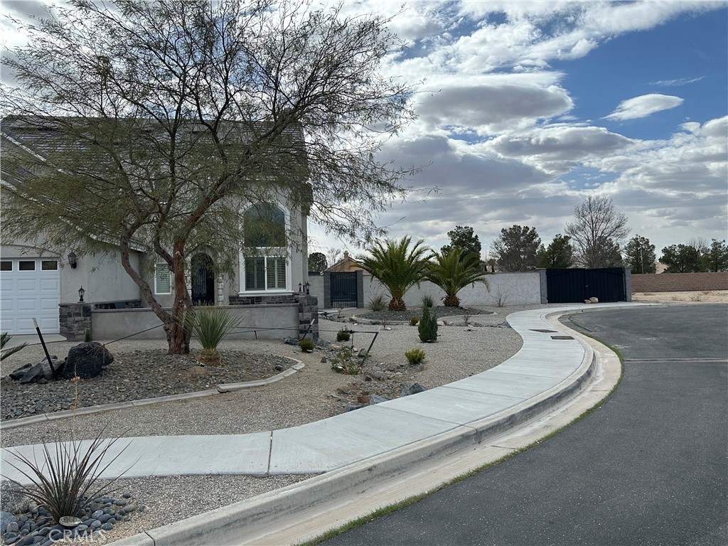 11238 Lindsay Lane Property Photo 4