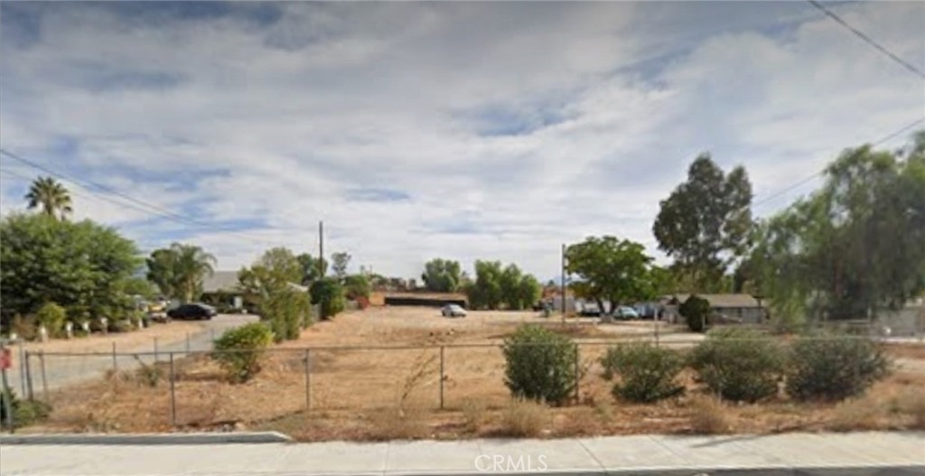 13622 Day Street Property Photo 1