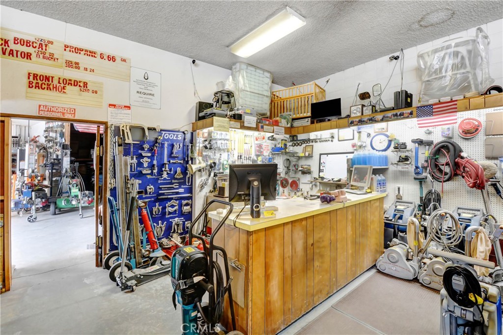 26325 Pine Avenue Property Photo 5