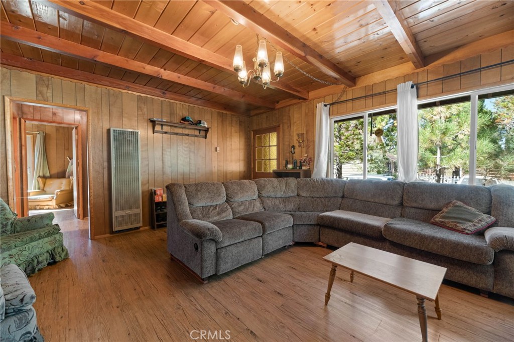 682 Talmadge Road Property Photo 4