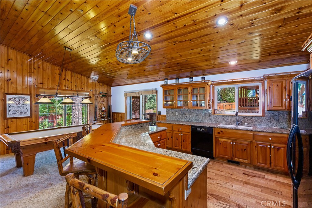 199 Pinecrest Drive Property Photo 8