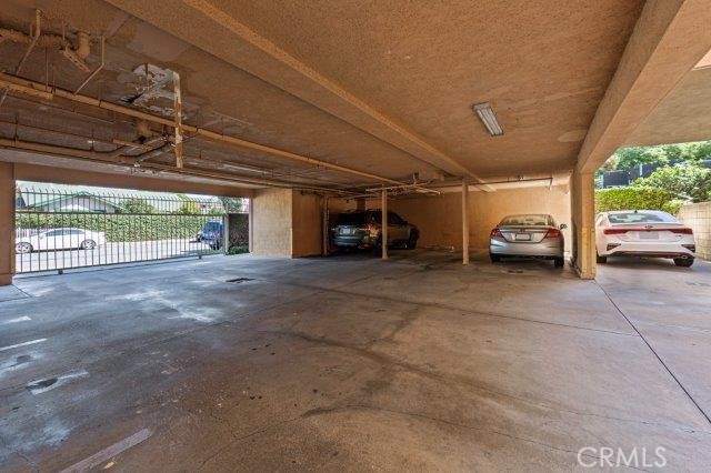 2422 E 11th Street Property Photo 3
