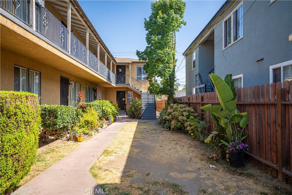 1960 Cedar Avenue Property Photo 9