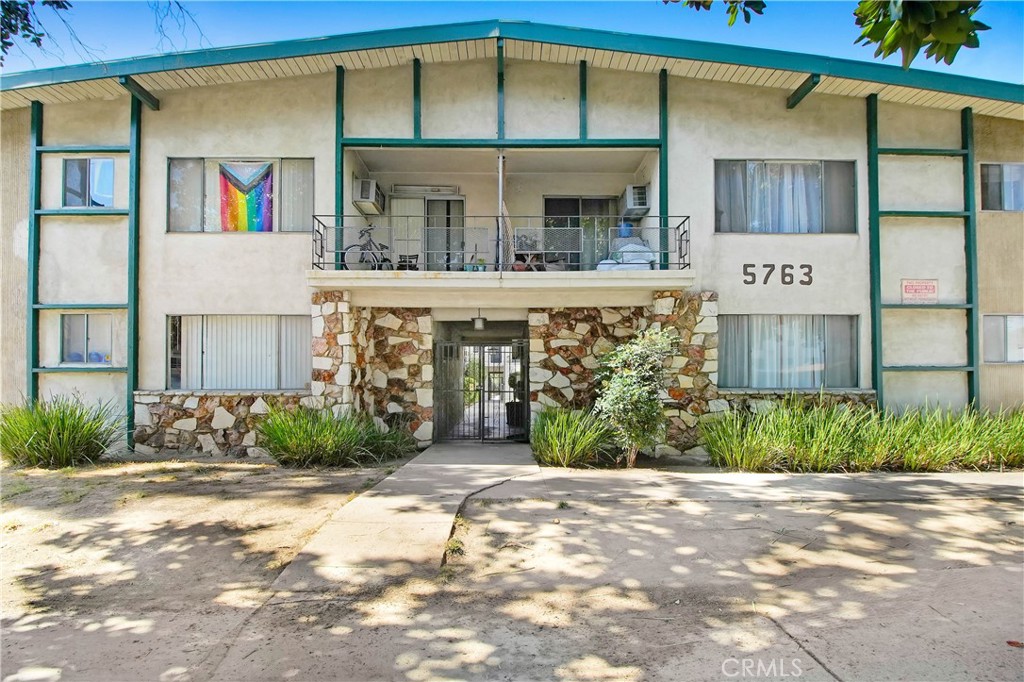 5763 Laurel Canyon Boulevard Property Photo 13