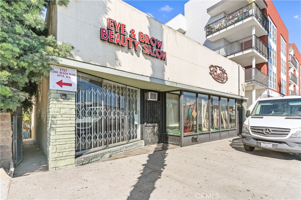 1757 Long Beach Boulevard Property Photo 3