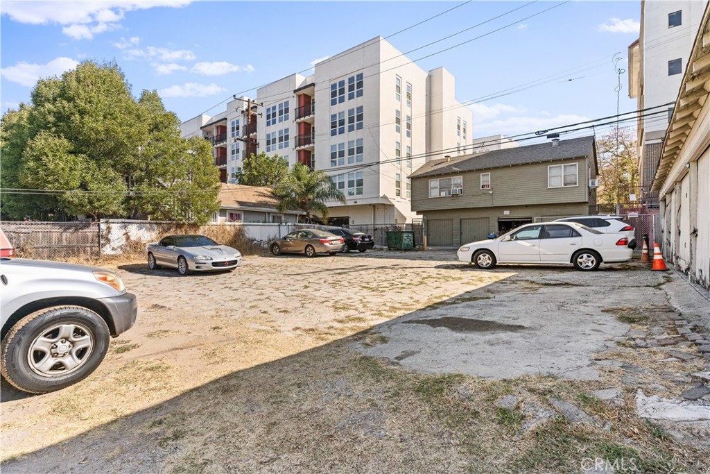 1757 Long Beach Boulevard Property Photo 8