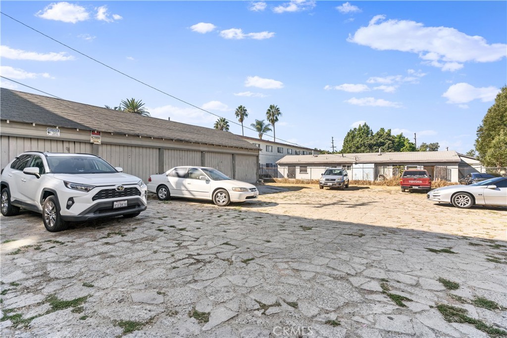 1757 Long Beach Boulevard Property Photo 10
