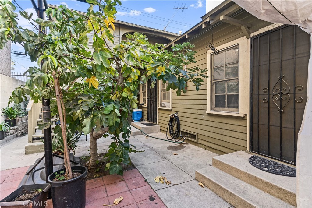 1757 Long Beach Boulevard Property Photo 17