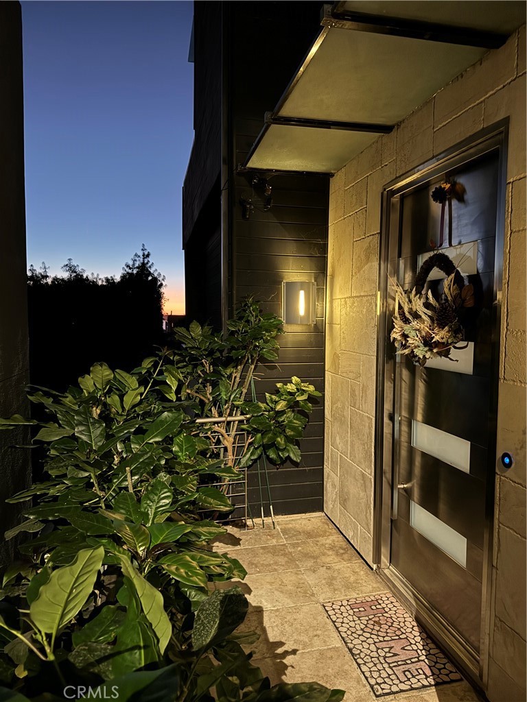 1083 Tia Juana Street Property Photo 4