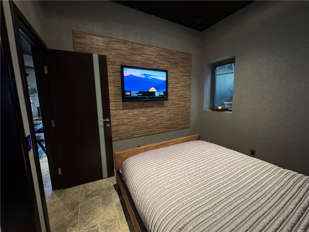 1083 Tia Juana Street Property Photo 13