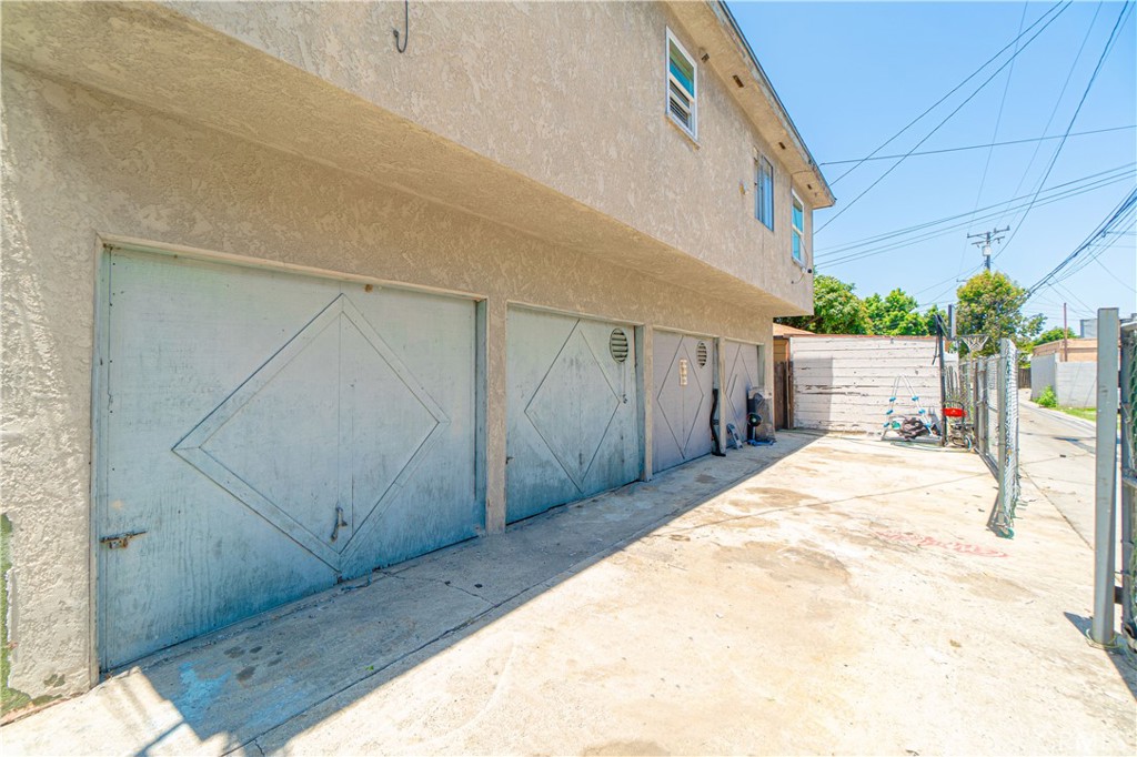 1816 Oregon Avenue Property Photo 4
