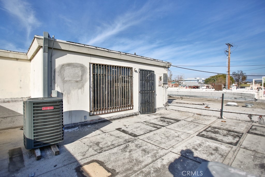 502 W 17th Street Property Photo 14