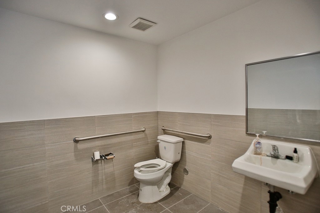 502 W 17th Street Property Photo 20