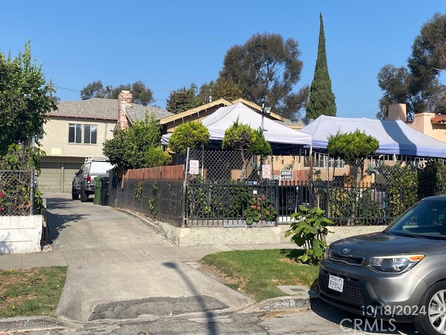 2533 S Cloverdale Avenue Property Photo 1