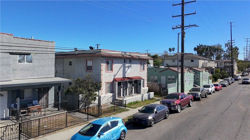 1454 Magnolia Avenue Property Photo 3