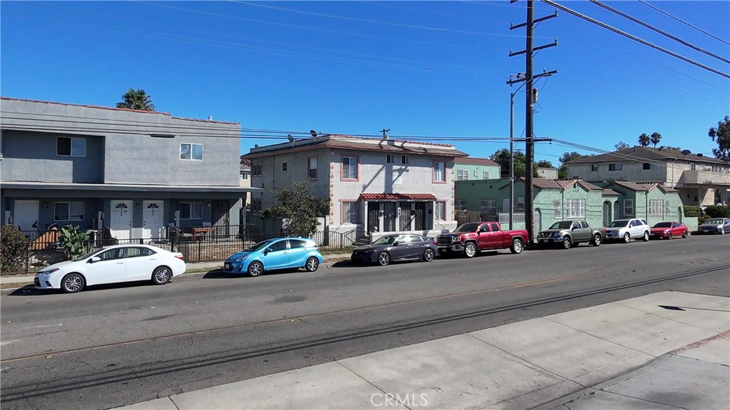 1454 Magnolia Avenue Property Photo 4