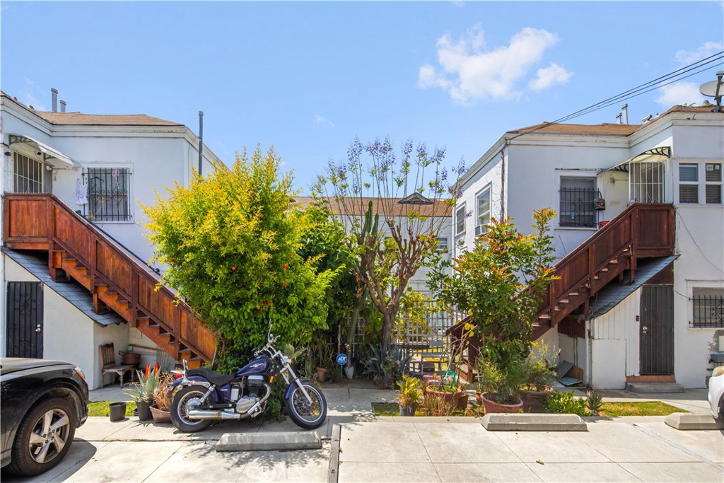 236 S Vendome Street Property Photo 3