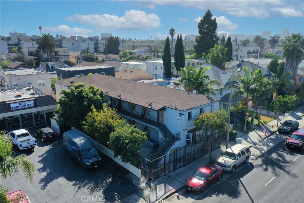 1930 E 7th Street Property Photo 5