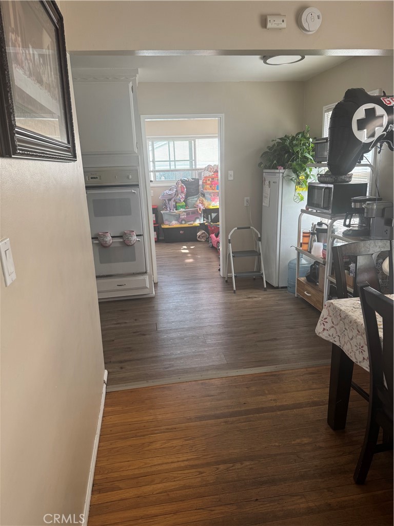 829 E 246th Street Property Photo 11