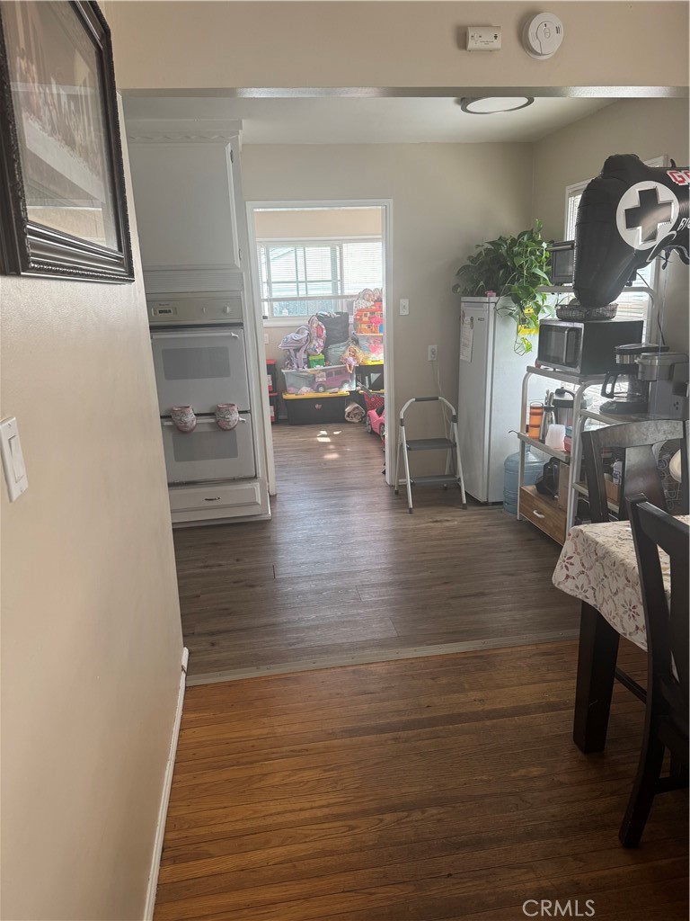 829 E 246th Street Property Photo 12