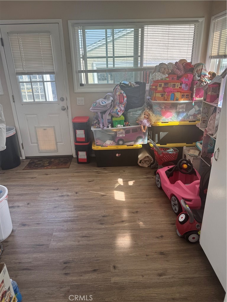 829 E 246th Street Property Photo 17