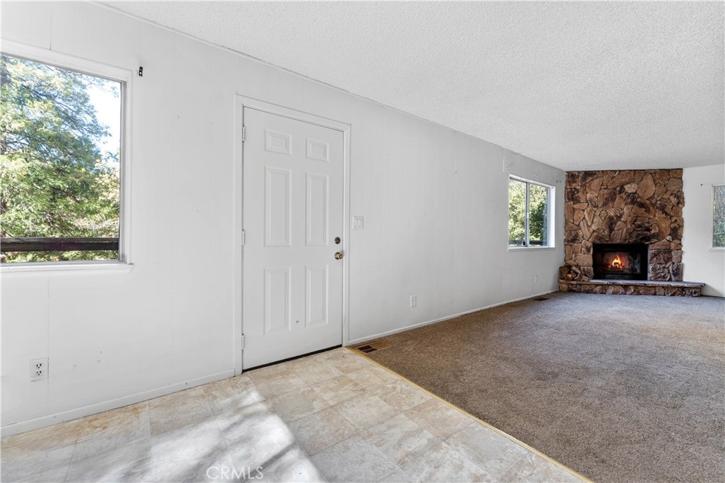 24782 Basel Drive Property Photo 6