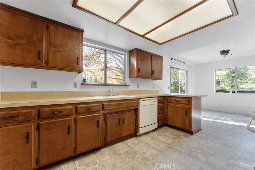 24782 Basel Drive Property Photo 14