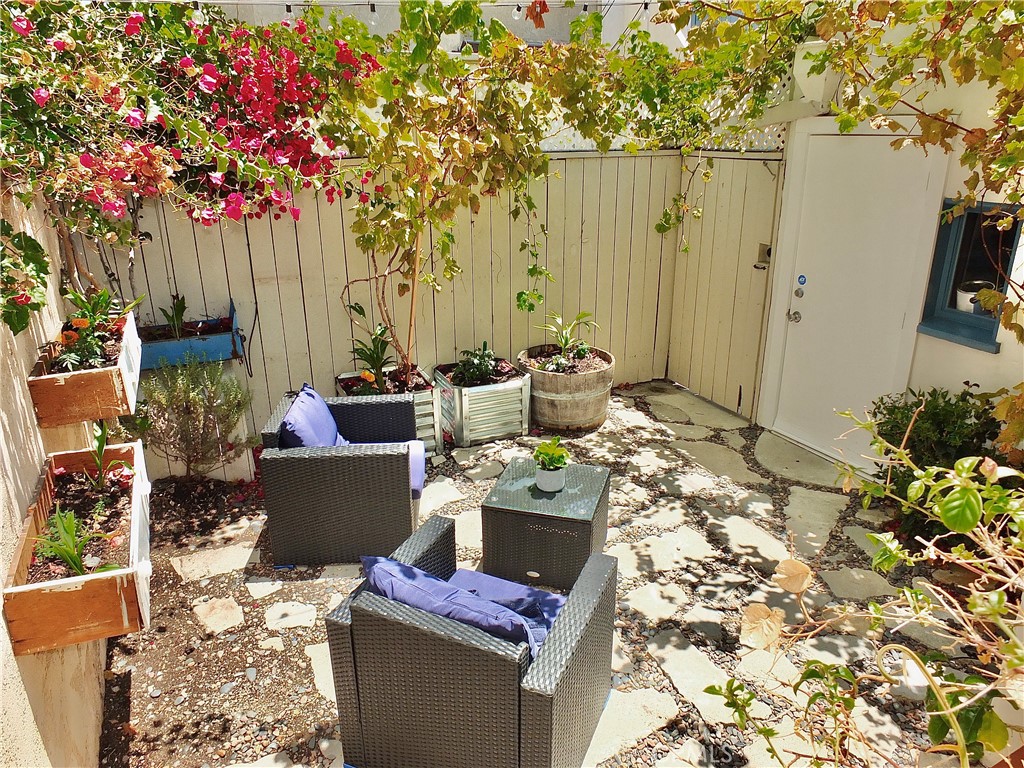214 Glendora Avenue Property Photo 22