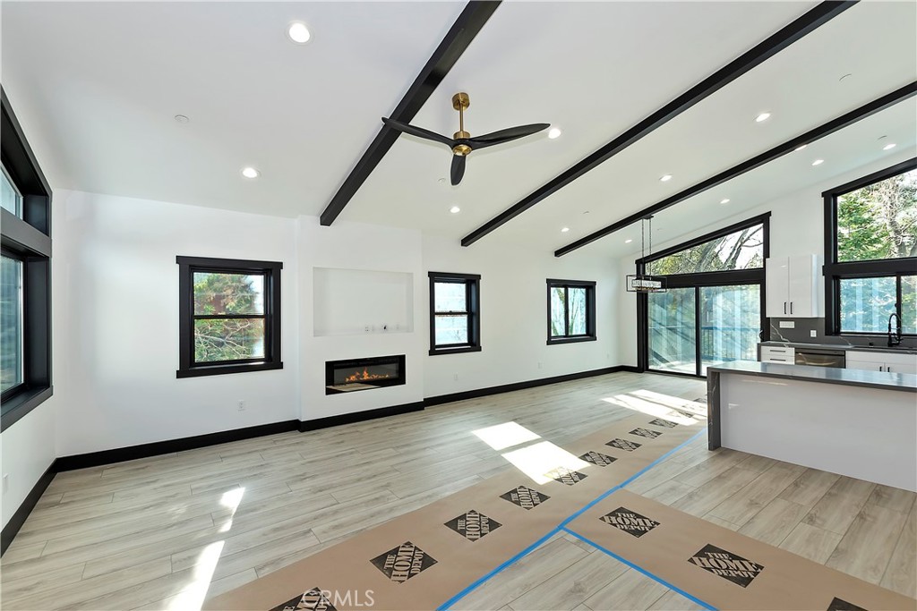 556 Lucerne Drive Property Photo 4