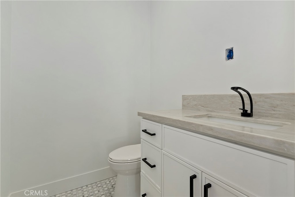 556 Lucerne Drive Property Photo 17